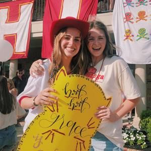 Meet your Posher, Caroline